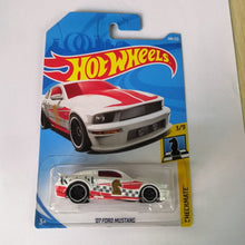 Load image into Gallery viewer, 2018 Hot Wheels Cars Special Offer
